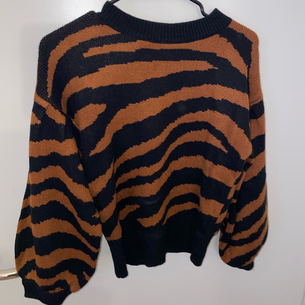 leopard sweater - size M